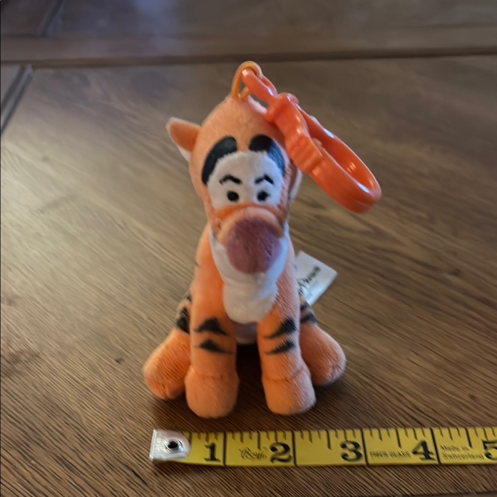 Tigger clamp on stuffie